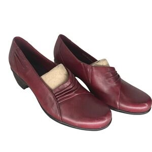 Clarks Burgundy Leather Ruched Low Block Heel Loafers Shoes 7.5 Wide Modest